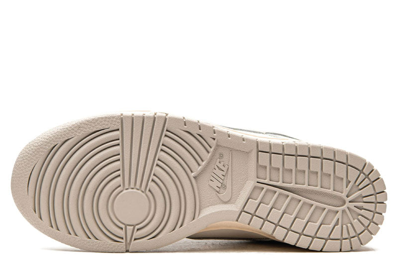 Wmns Dunk Low Light Bone